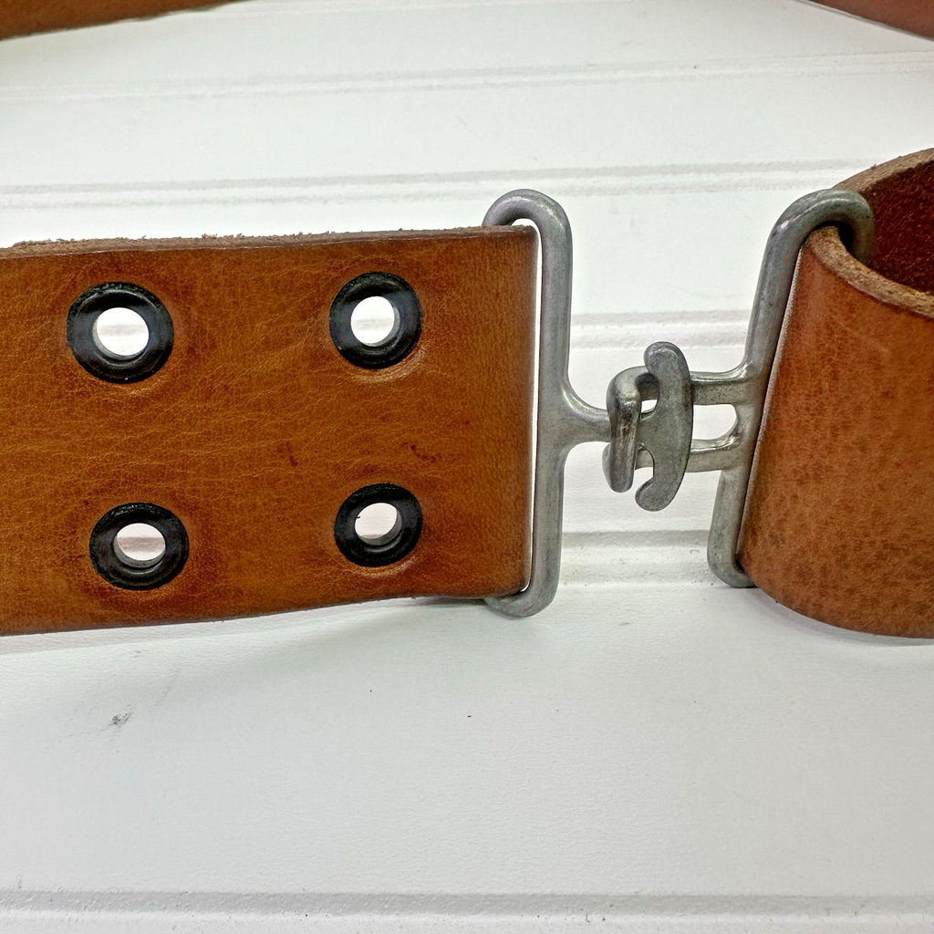 Rare Vintage Banana Republic Leather Hook Grommet Belt L Unisex - Made in Italy