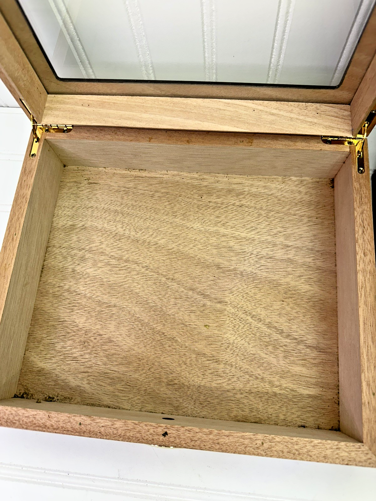 Lot of 2 Cigar Humidor Glass Top Box Hygrometer Cedar Wood Leather & Bald Eagle