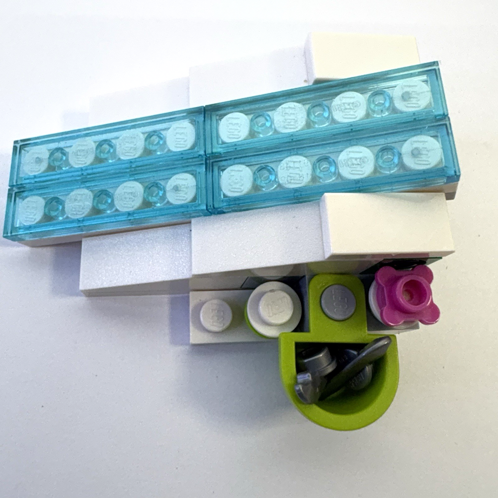 LEGO 41062 Disney Frozen 2 Ice Castle Stairs w/ Accessories Bruni Set Part