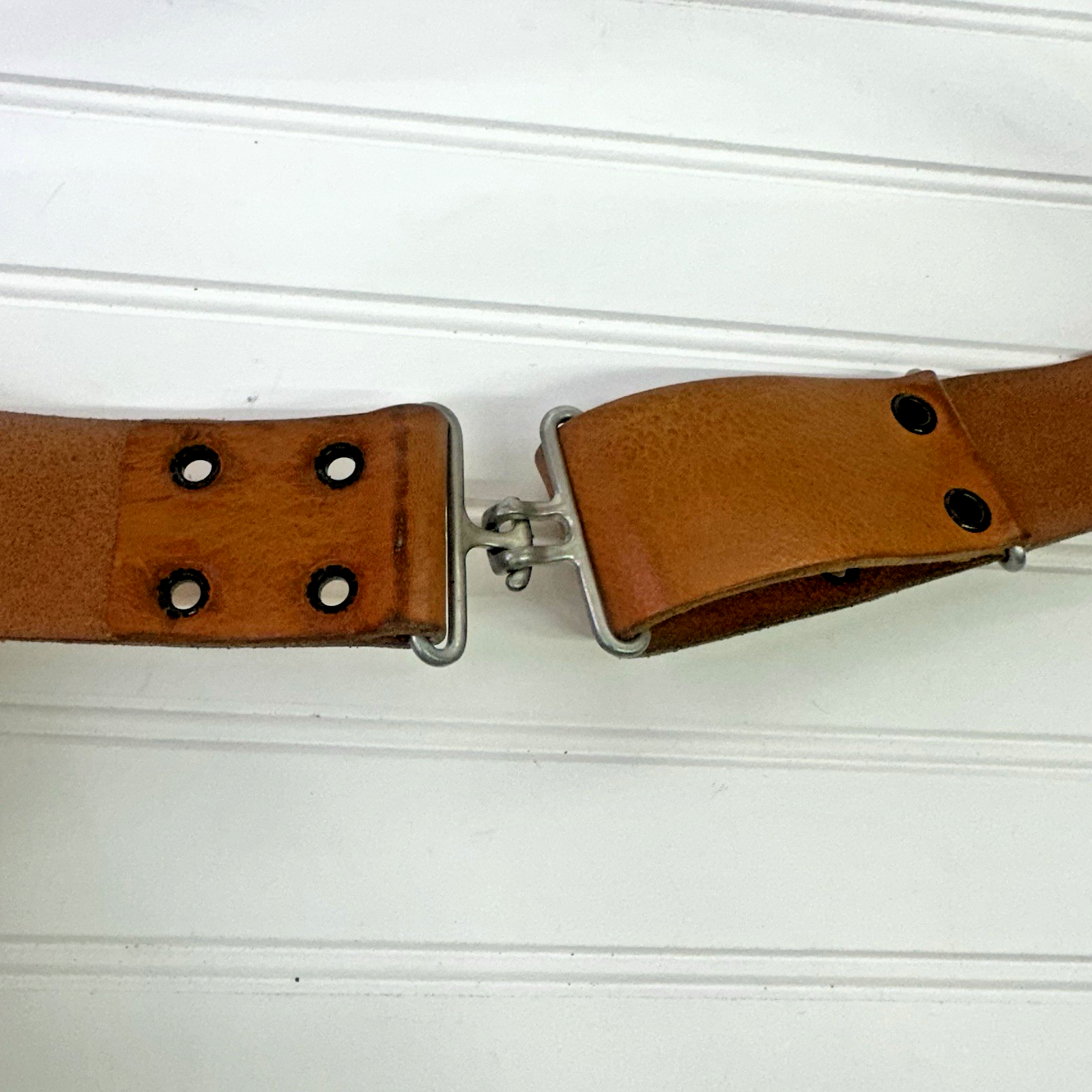 Rare Vintage Banana Republic Leather Hook Grommet Belt L Unisex - Made in Italy