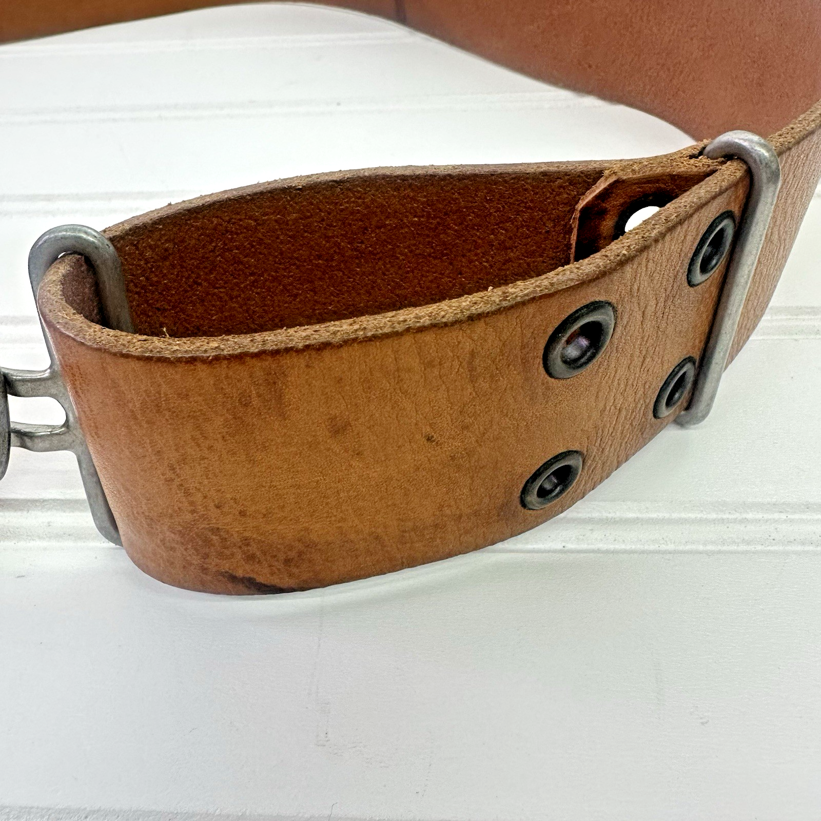 Rare Vintage Banana Republic Leather Hook Grommet Belt L Unisex - Made in Italy