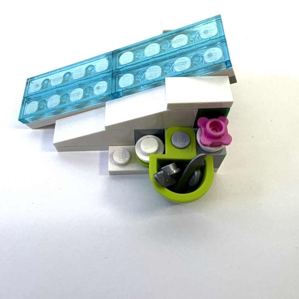 LEGO 41062 Disney Frozen 2 Ice Castle Stairs w/ Accessories Bruni Set Part