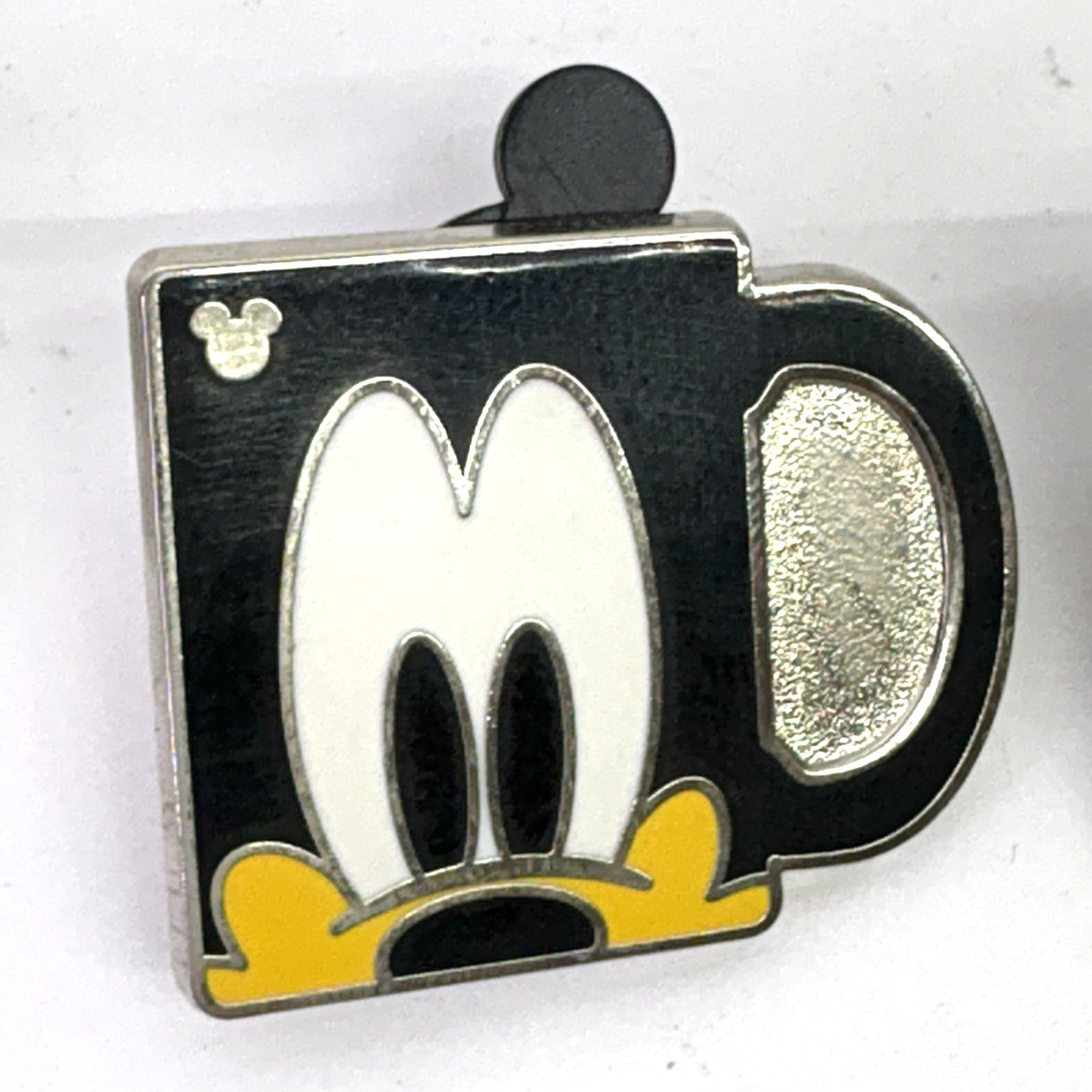 Disney Trading Pin Lot (5) Pluto 2019, Winnie the Pooh, Hidden Mickey