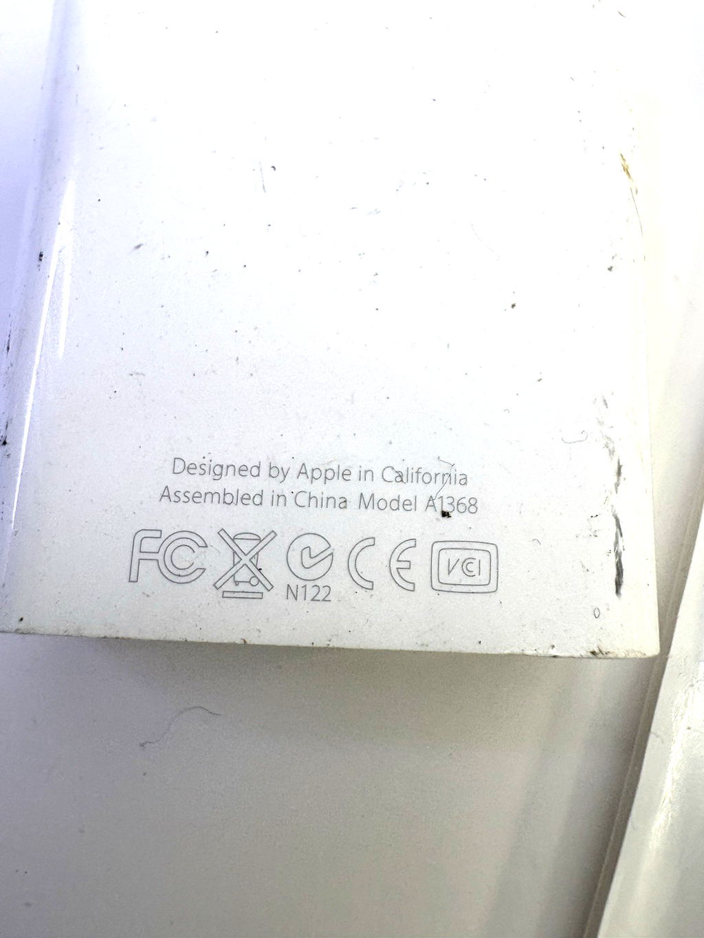 Original Apple iPad Camera Connection Kit A1358 VGA Adapter OEM