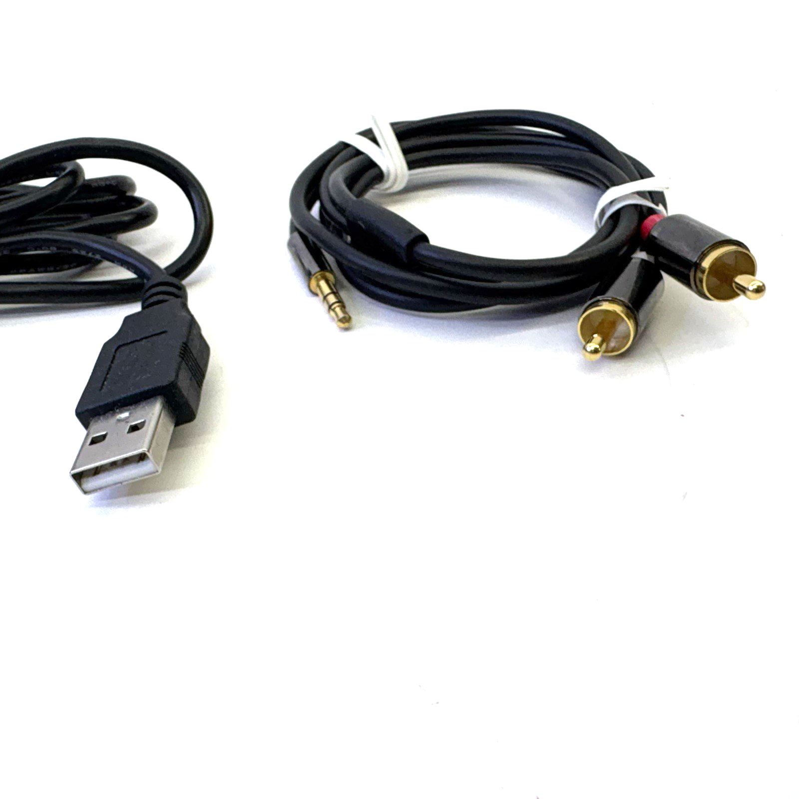 Behringer UCA202 USB Audio Interface 2 In/2 Out w/ 3.5mm to RCA Cable
