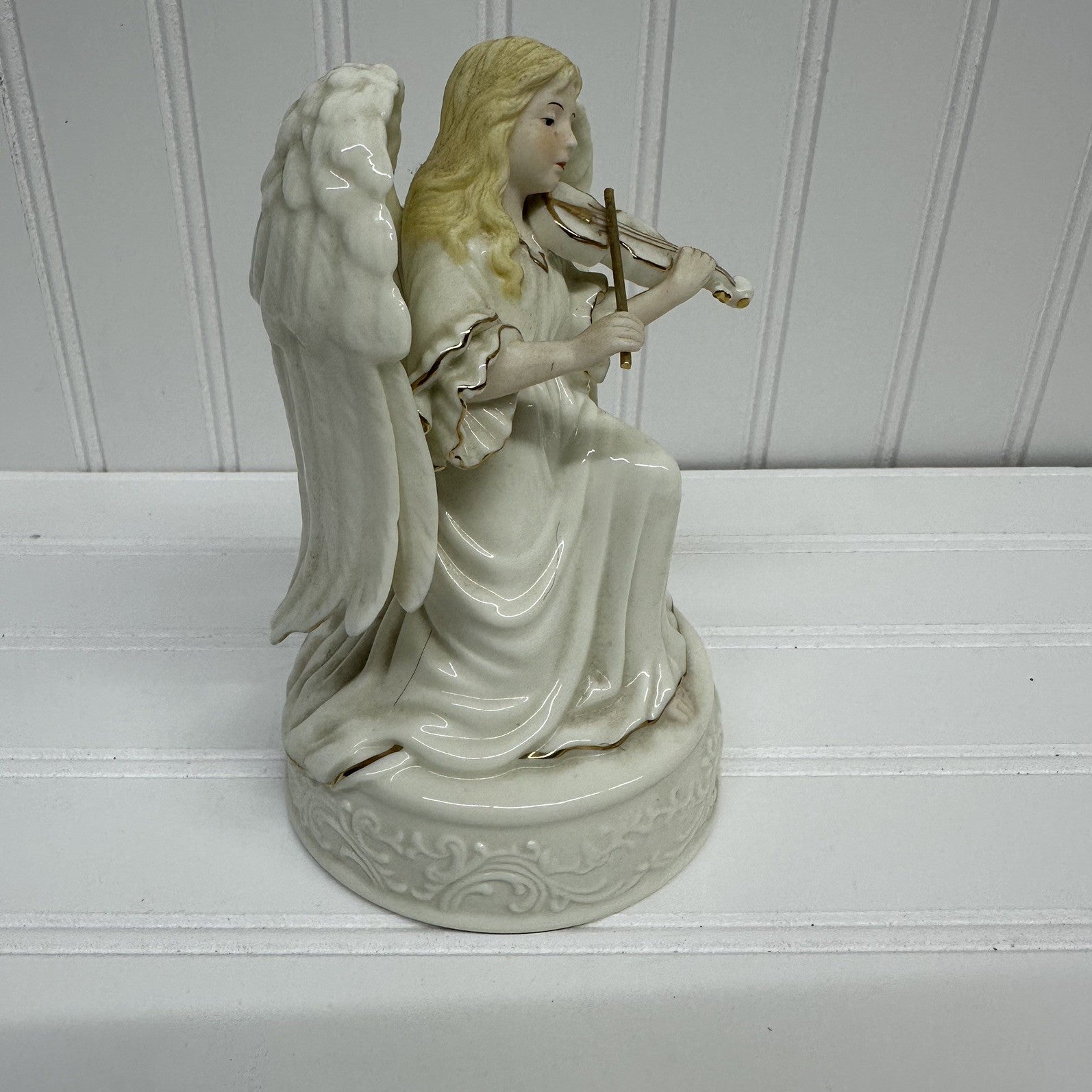 Dillards Christmas Trimming Porcelain Angel Winged Musical Violin 6.5in