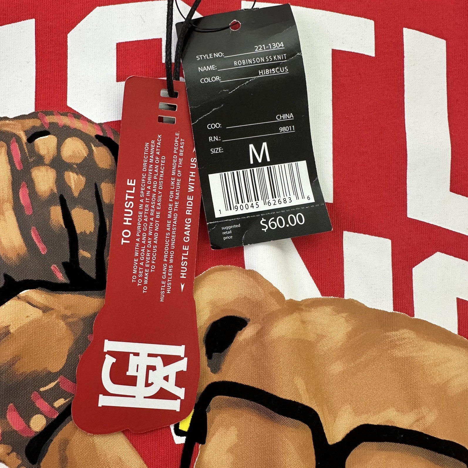 New Hustle Gang Bear Baseball Glove Graphic T-Shirt Mens M Red 100% Cotton
