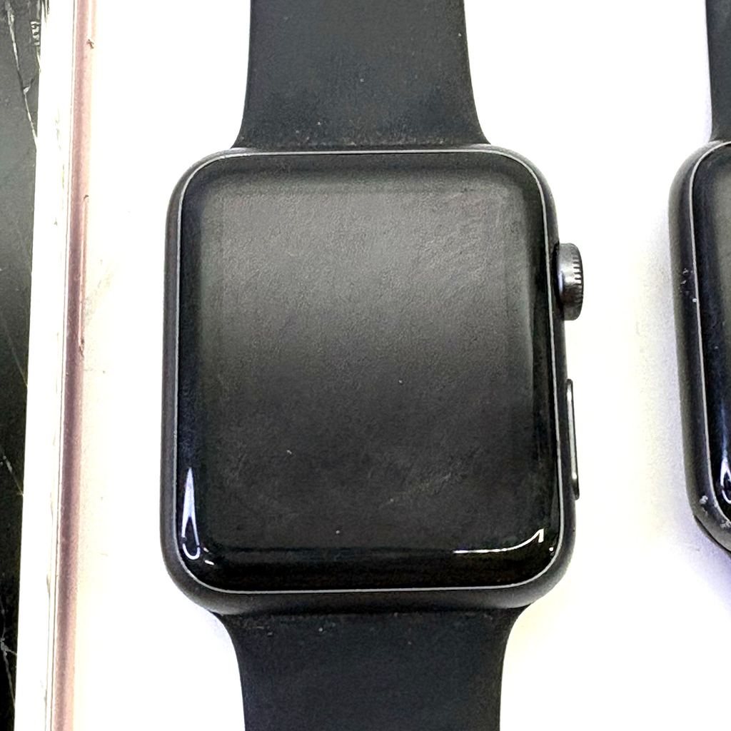 Apple Watch Series 3 38mm + Series 1 42mm & iPhone 