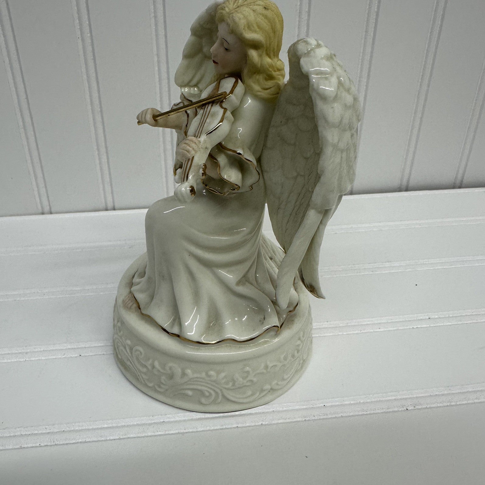 Dillards Christmas Trimming Porcelain Angel Winged Musical Violin 6.5in