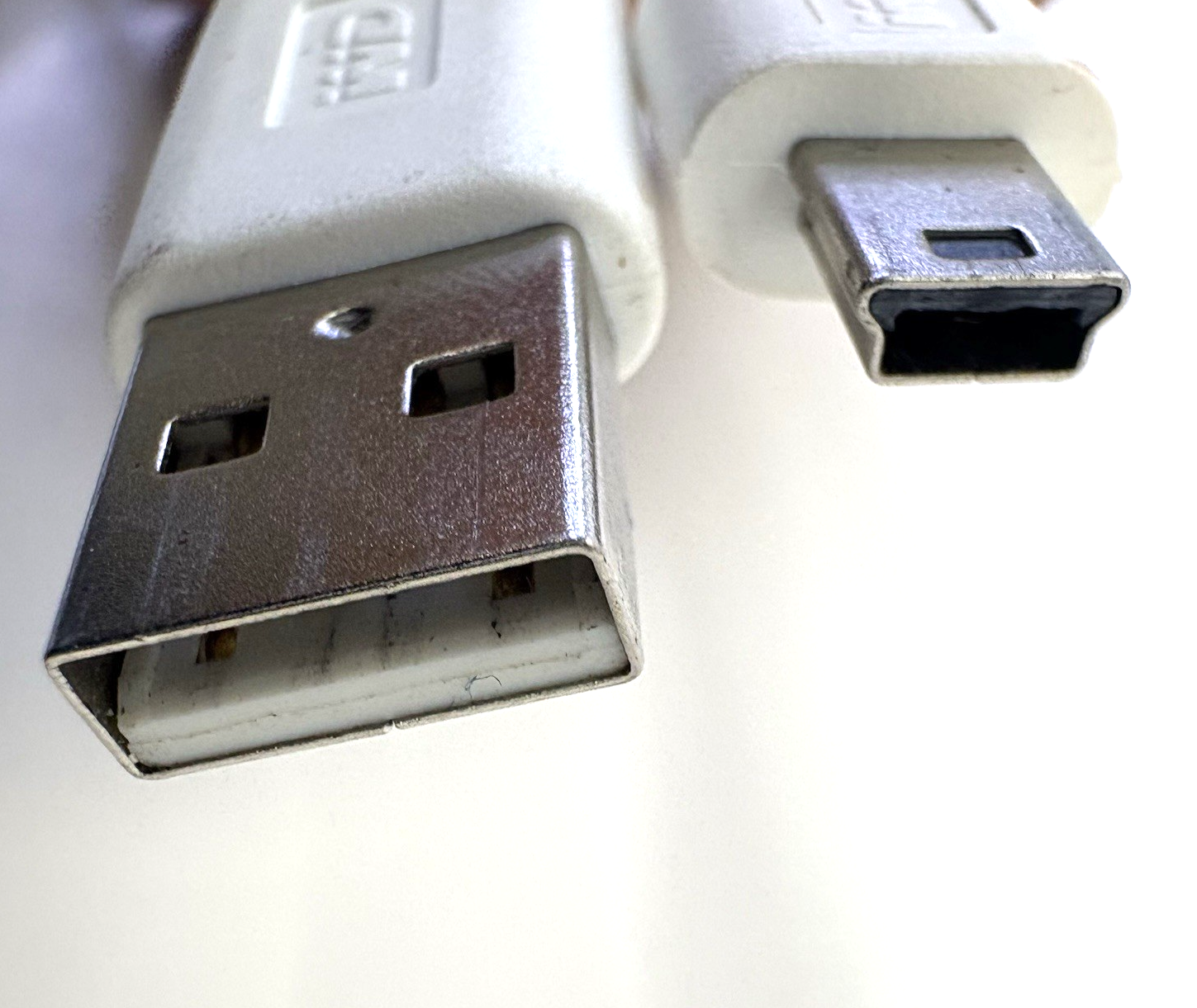 Authentic WD Mini USB 2.0 Cable 4ft White 4064-705050-012 AD OEM For WD Portable