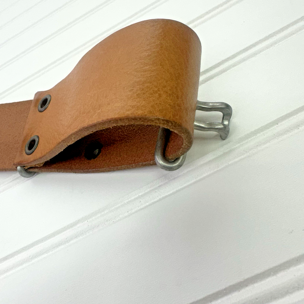 Rare Vintage Banana Republic Leather Hook Grommet Belt L Unisex - Made in Italy